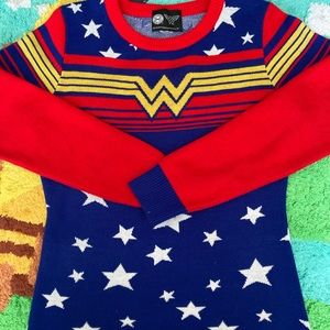 Vintage Wonder Woman sweater